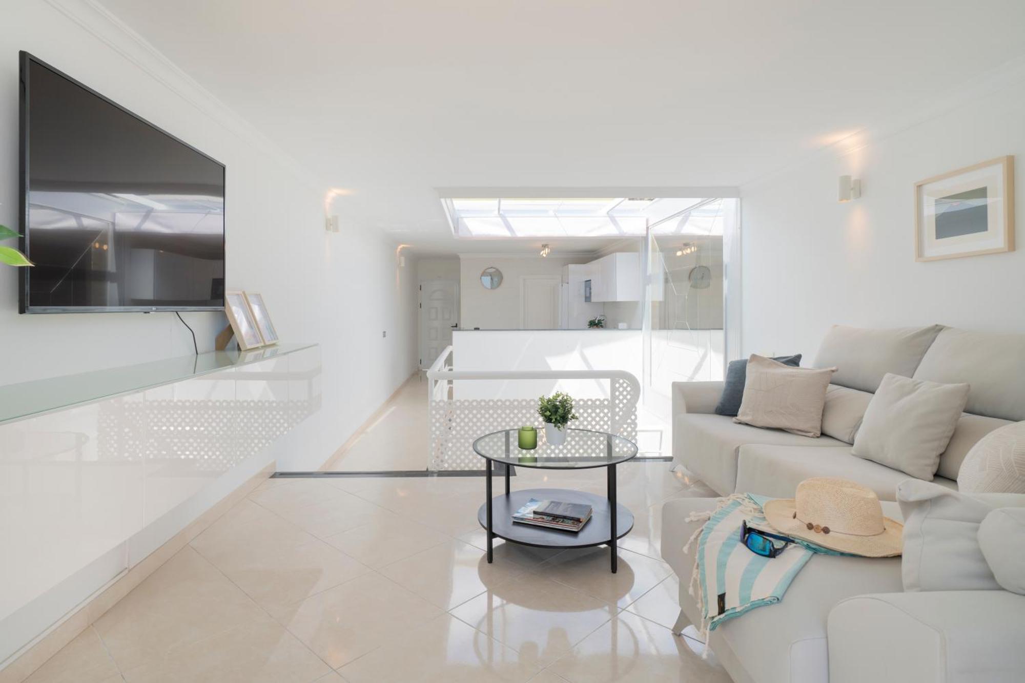 Apartment Splendor *
